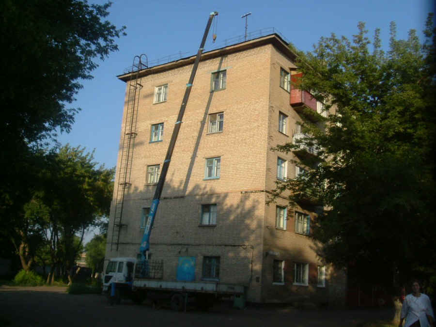 4100.jpg (57208 bytes)